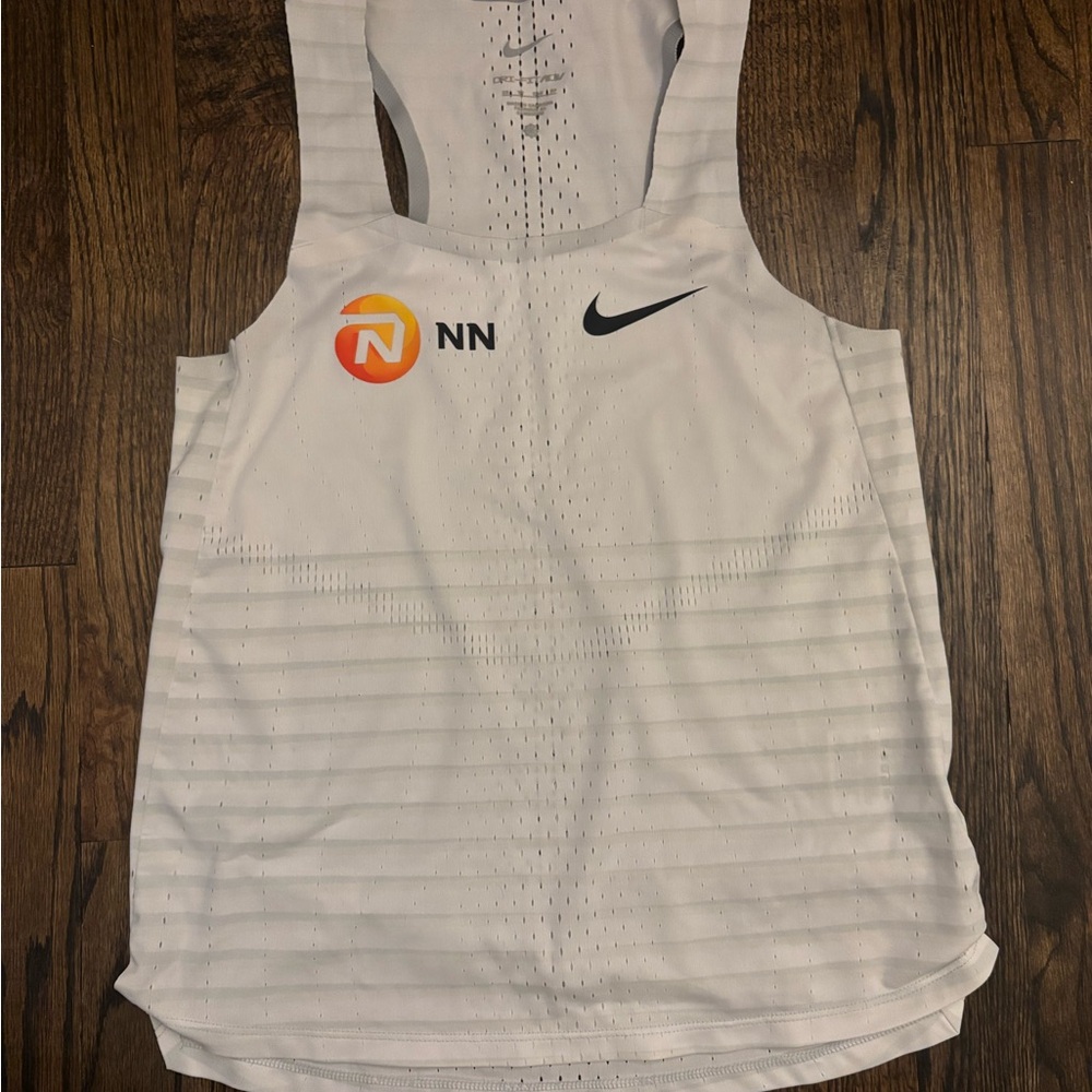 Nike DriFit Aeroswift size XS